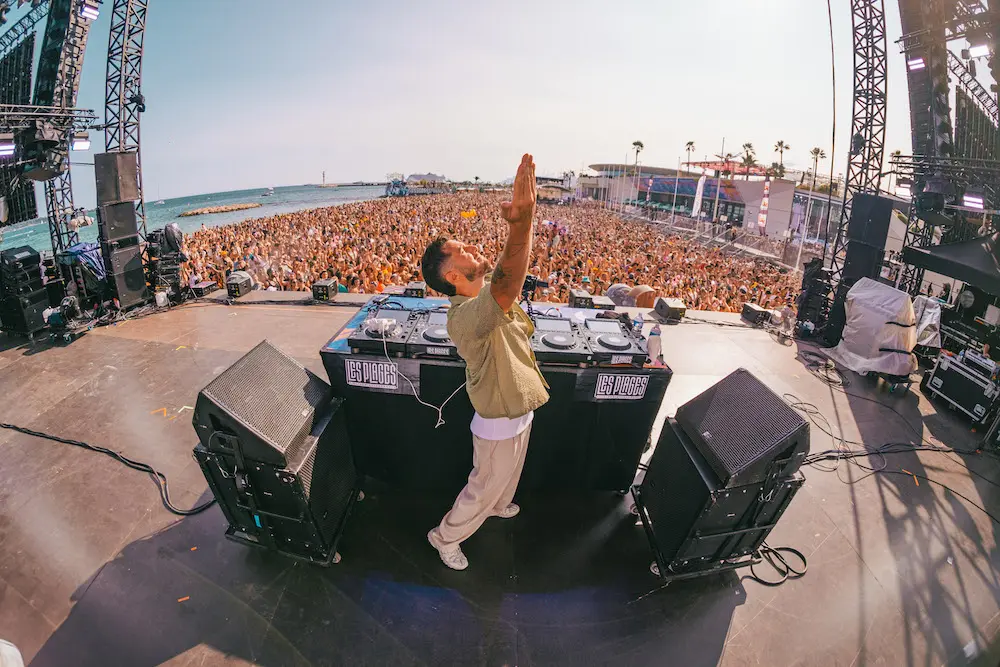 DJ performing for the crowd at Les Plages Électroniques in Cannes